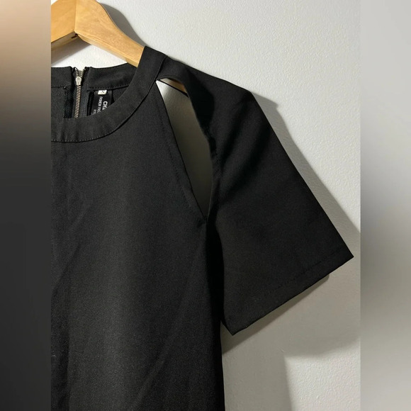 Mini Black dress size small - Picture 3 of 4